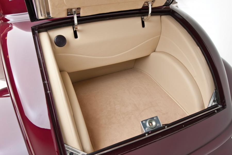  Ford Custom Coupe 1933 года  (фото 5 из 19)